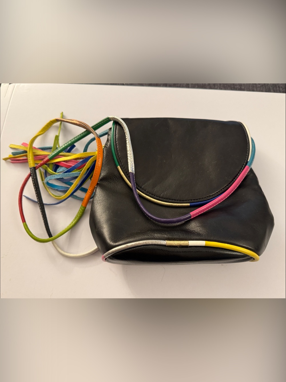 Joseph B Vintage Black Leather Crossbody Bag Multicolor Trim J21